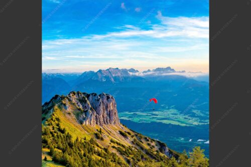 Signalkopf mit Karwendel- und Wettersteingebirge - Abflug 1:1  -- Gleitschirm im Karwendel - mehr Infos bei www.Kriner-Weiermann.de