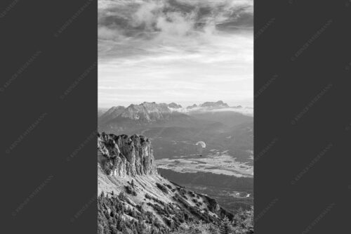 Signalkopf mit Karwendel- und Wettersteingebirge - Abflug 2:3 sw -- Gleitschirm im Karwendel - mehr Infos bei www.Kriner-Weiermann.de
