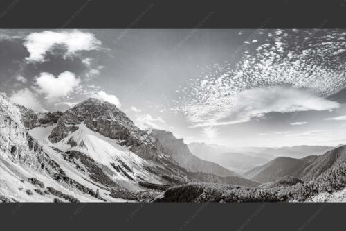 Blick an der Tiefkar- und Viererspitze in den Sonnenuntergang - Andakar Herzerl 2:1 sw -- Tiefkarspitze im Karwendel - mehr Infos bei www.Kriner-Weiermann.de