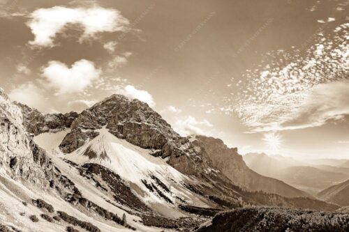 Blick an der Tiefkar- und Viererspitze in den Sonnenuntergang - Andakar Herzerl 3:2 sepia -- Tiefkarspitze im Karwendel - mehr Infos bei www.Kriner-Weiermann.de