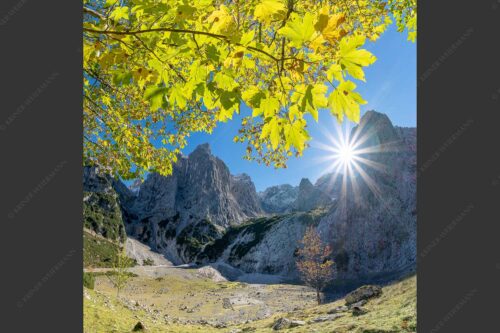Die Sonne verschwindet am Oberreintalturm - Bald kommt der Herbst 1:1  -- Oberreintal im Wetterstein - mehr Infos bei www.Kriner-Weiermann.de