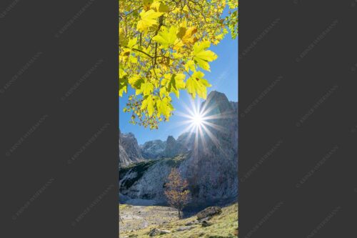 Die Sonne verschwindet am Oberreintalturm - Bald kommt der Herbst 1:2  -- Oberreintal im Wetterstein - mehr Infos bei www.Kriner-Weiermann.de