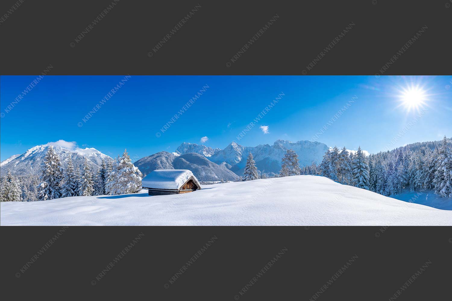 Blick ins Soiern- und Karwendelgebirge - Beeindruckendes Karwendel II 3:1 -- Winterlandschaft bei Mittenwald - mehr Infos bei www.Kriner-Weiermann.de