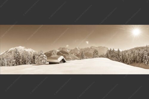 Blick ins Soiern- und Karwendelgebirge - Beeindruckendes Karwendel II 3:1 sepia -- Winterlandschaft bei Mittenwald - mehr Infos bei www.Kriner-Weiermann.de