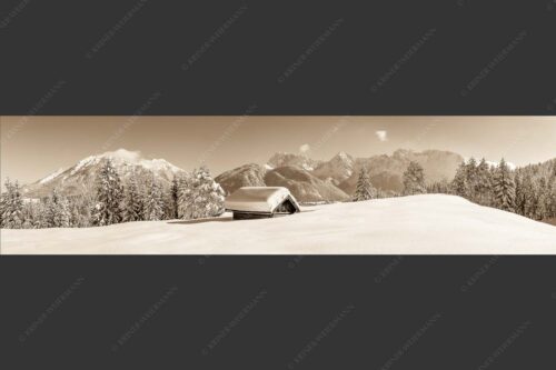 Blick ins Soiern- und Karwendelgebirge - Beeindruckendes Karwendel II 4:1 sepia -- Winterlandschaft bei Mittenwald - mehr Infos bei www.Kriner-Weiermann.de