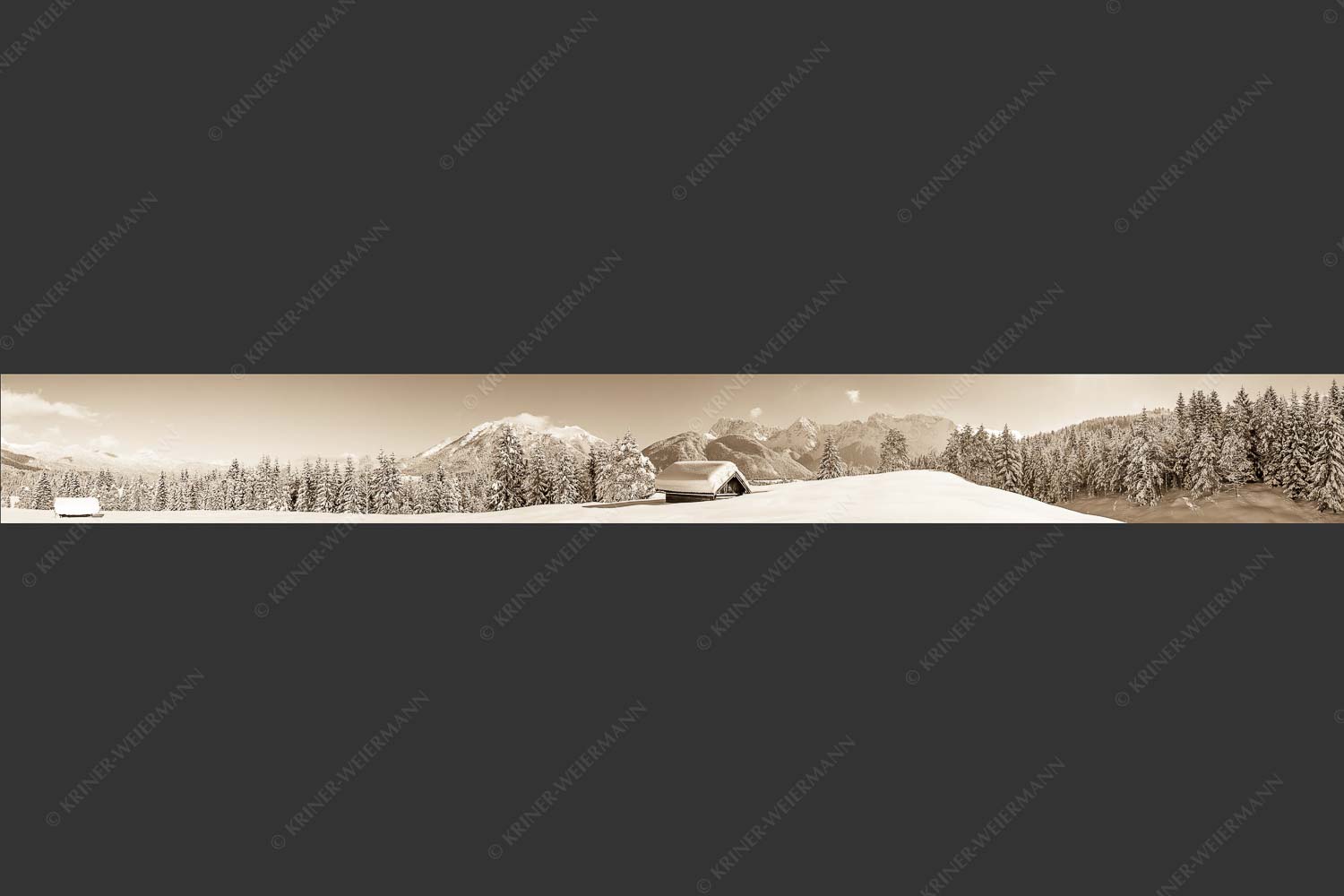 Blick ins Soiern- und Karwendelgebirge - Beeindruckendes Karwendel II 9:1 sepia -- Winterlandschaft bei Mittenwald - mehr Infos bei www.Kriner-Weiermann.de