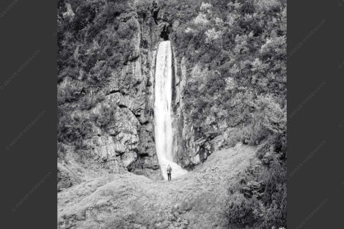 Partnachfall im Reintal im Wettersteingebirge - Beeindruckt 1:1 sw -- Wasserfall im Wetterstein - mehr Infos bei www.Kriner-Weiermann.de