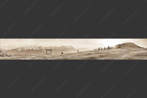 Wandern am Rosswank im Estergebirge mit Aussicht zum Wettersteingebirge - Bergwandern vom Feinsten 7:1 sepia -- Wank mit Wetterstein - mehr Infos bei www.Kriner-Weiermann.de