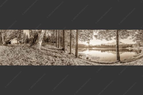 Blick über den Wildensee zum Sonnenaufgang im Soierngebirge mit Karwendel - Blaubeerwald 4:1 sepia -- Sonnenaufgang am Wildensee - mehr Infos bei www.Kriner-Weiermann.de
