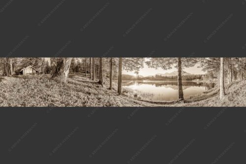 Blick über den Wildensee zum Sonnenaufgang im Soierngebirge mit Karwendel - Blaubeerwald 5:1 sepia -- Sonnenaufgang am Wildensee - mehr Infos bei www.Kriner-Weiermann.de