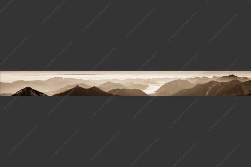 Ausicht übers Isartal in die Bayerischen Voralpen - Blick hinaus 10:1 sepia -- Soierngebirge Sonnenaufgang - mehr Infos bei www.Kriner-Weiermann.de