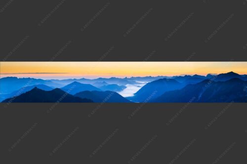 Ausicht übers Isartal in die Bayerischen Voralpen - Blick hinaus 6:1  -- Soierngebirge Sonnenaufgang - mehr Infos bei www.Kriner-Weiermann.de