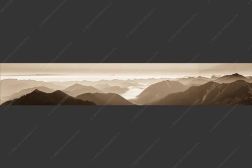 Ausicht übers Isartal in die Bayerischen Voralpen - Blick hinaus 6:1 sepia -- Soierngebirge Sonnenaufgang - mehr Infos bei www.Kriner-Weiermann.de