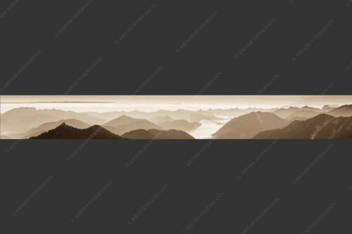 Ausicht übers Isartal in die Bayerischen Voralpen - Blick hinaus 8:1 sepia -- Soierngebirge Sonnenaufgang - mehr Infos bei www.Kriner-Weiermann.de