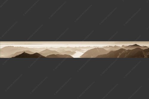 Ausicht übers Isartal in die Bayerischen Voralpen - Blick hinaus 9:1 sepia -- Soierngebirge Sonnenaufgang - mehr Infos bei www.Kriner-Weiermann.de