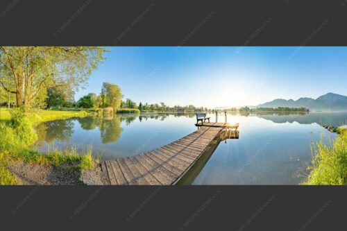 Blick in den Sonnenaufgang bei Schlehdorf am Kochelsee - Da sitzt di nieder II 2,5:1  -- Kochelsee bei Schlehdorf - mehr Infos bei www.Kriner-Weiermann.de