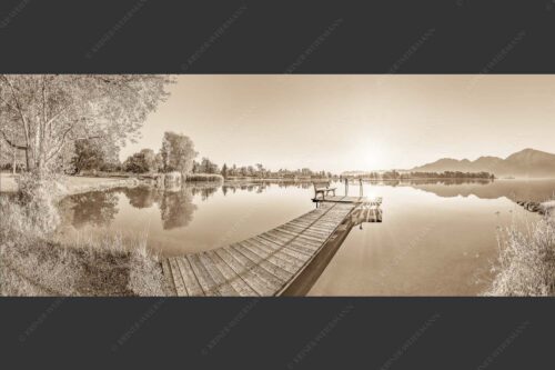 Blick in den Sonnenaufgang bei Schlehdorf am Kochelsee - Da sitzt di nieder II 2,5:1 sepia -- Kochelsee bei Schlehdorf - mehr Infos bei www.Kriner-Weiermann.de