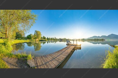Blick in den Sonnenaufgang bei Schlehdorf am Kochelsee - Da sitzt di nieder II 2:1  -- Kochelsee bei Schlehdorf - mehr Infos bei www.Kriner-Weiermann.de