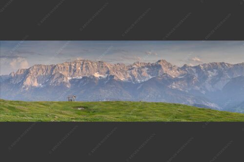 Eines der schönsten Panoramen im Garmisch-Partenkirchen bietet die Aussicht vom Wank - Der Blick ins Herz 3:1  -- Panorama am Wank - mehr Infos bei www.Kriner-Weiermann.de