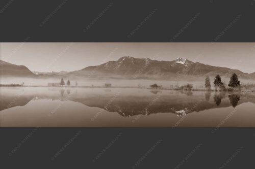 Morgenstimmung am Eichsee im Kochler Moos mit Blick zum Herzogstand bis hin zum Karwendel - Durchblick 3:1 sepia -- Herzogstand und Heimgarten - mehr Infos bei www.Kriner-Weiermann.de