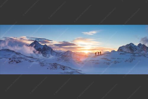 Am frühen Morgen unterwegs auf dem Zugspitzplatt - Early bird 3:1  -- Sonnenaufgang im Zugspitzgebiet - mehr Infos bei www.Kriner-Weiermann.de