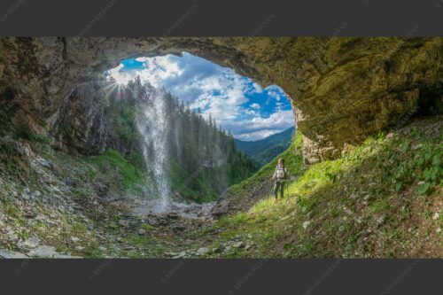 Sehr versteckt liegt dieser paradiesische Wasserfall im Karwendelgebirge - Eden 2:1  -- Wasserfall im Karwendel - mehr Infos bei www.Kriner-Weiermann.de