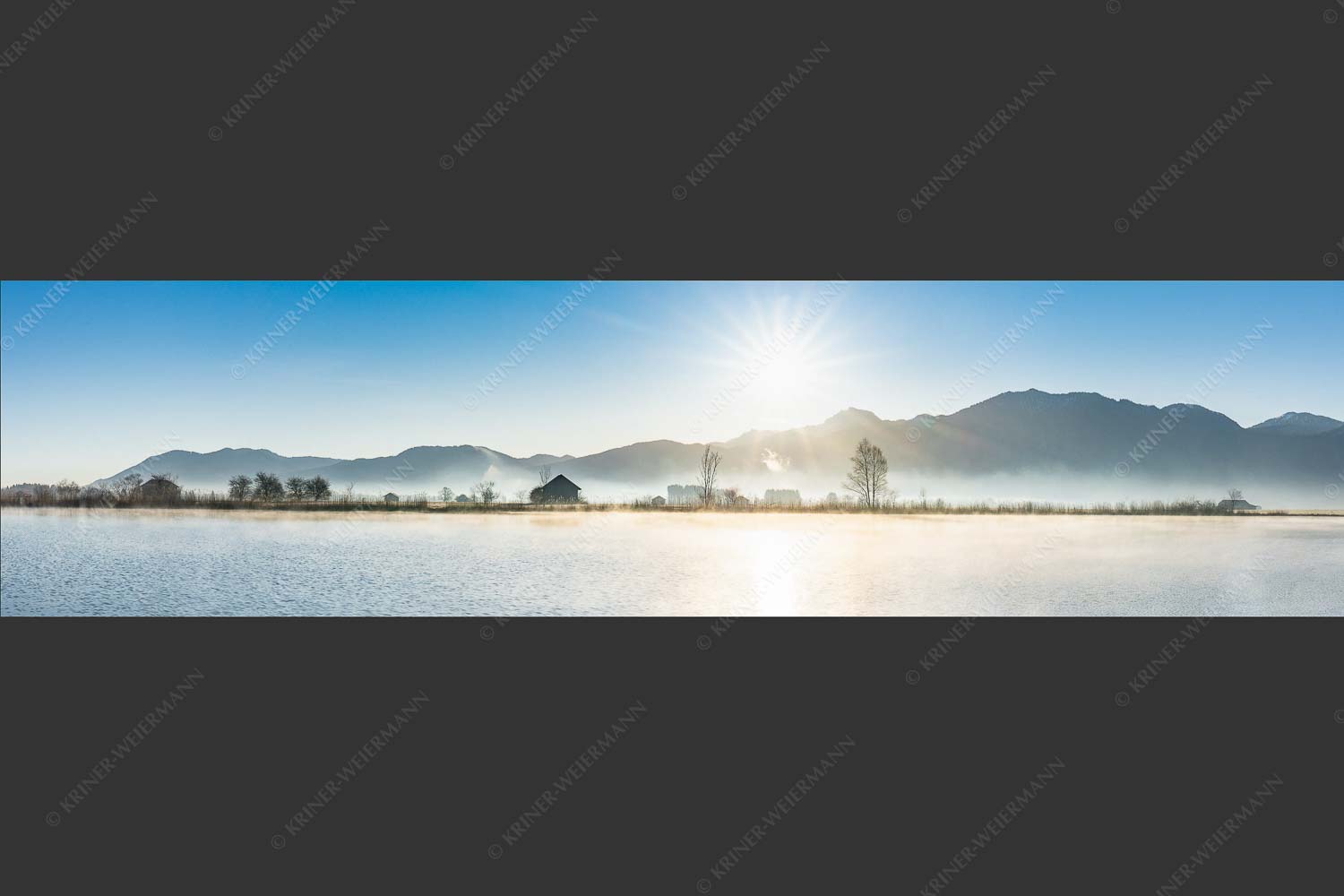 Blick über Eichsee in den Sonnenaufgang - Eichsee Sonnenaufgang 4:1 -- Nebelstimmung - mehr Infos bei www.Kriner-Weiermann.de