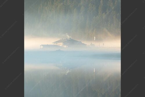 Frühlingsmorgen auf der Esterbergalm - Ein Morgen am Esterberg 1:1  -- See an der Esterbergalm - mehr Infos bei www.Kriner-Weiermann.de