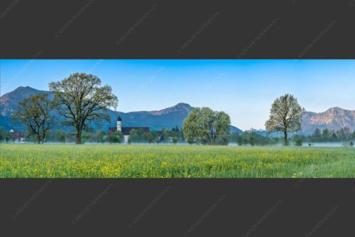 Kloster Benediktbeuern mit Jochberg und Herzogstand - Ein Morgen am Kloster 3:1  -- Benediktbeuern - mehr Infos bei www.Kriner-Weiermann.de