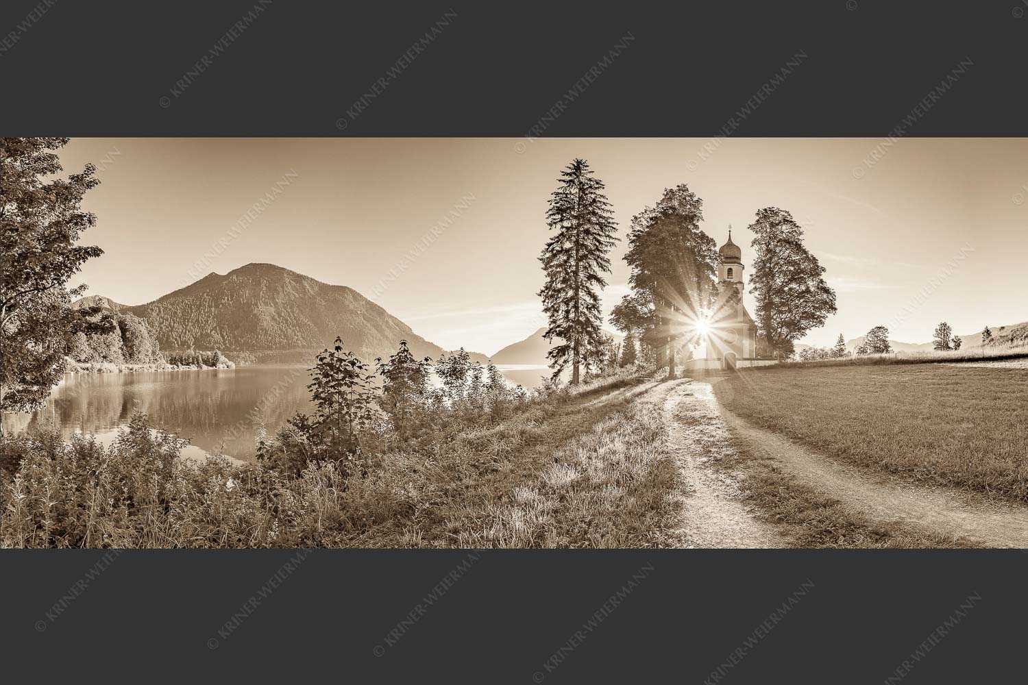 Sonnenaufgang an der Kirche St. Margareth auf Zwergern am Walchensee - Erleuchtet 2,5:1 sepia -- Kirche Sankt Margareth am Walchensee - mehr Infos bei www.Kriner-Weiermann.de