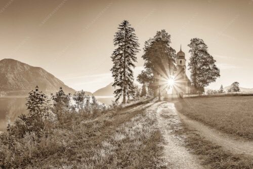 Sonnenaufgang an der Kirche St. Margareth auf Zwergern am Walchensee - Erleuchtet 3:2 sepia -- Kirche Sankt Margareth am Walchensee - mehr Infos bei www.Kriner-Weiermann.de