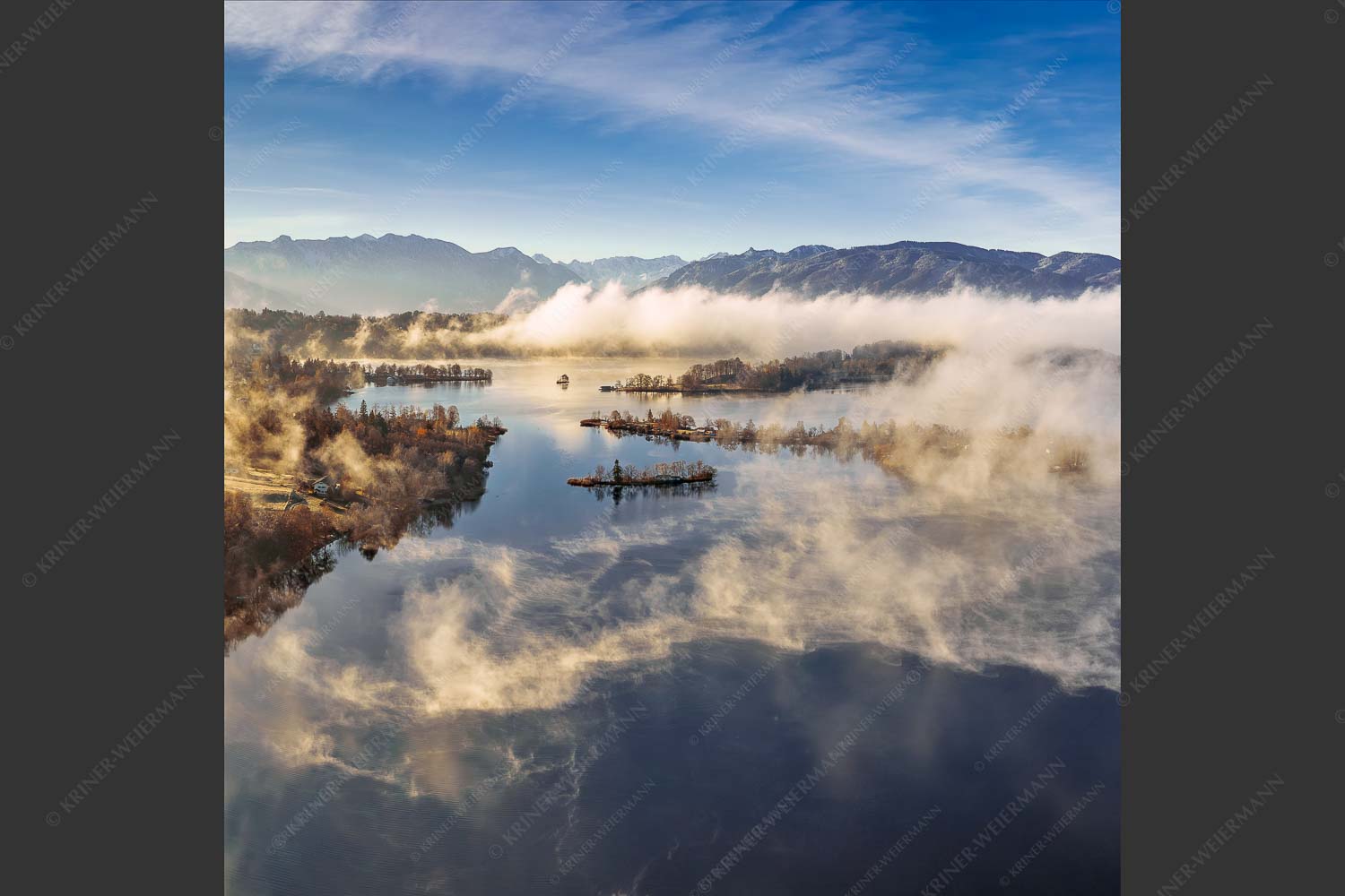 Blick über die Nebel am Staffelsee - Es lichtet sich 1:1  -- Staffelsee Nebel Murnau Seehausen - mehr Infos bei www.Kriner-Weiermann.de