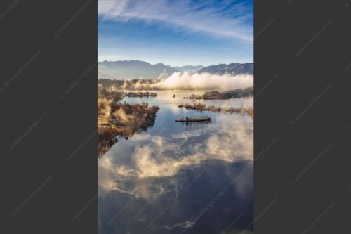 Blick über die Nebel am Staffelsee - Es lichtet sich 2:3  -- Staffelsee Nebel Murnau Seehausen - mehr Infos bei www.Kriner-Weiermann.de