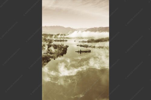 Blick über die Nebel am Staffelsee - Es lichtet sich 2:3 sepia -- Staffelsee Nebel Murnau Seehausen - mehr Infos bei www.Kriner-Weiermann.de