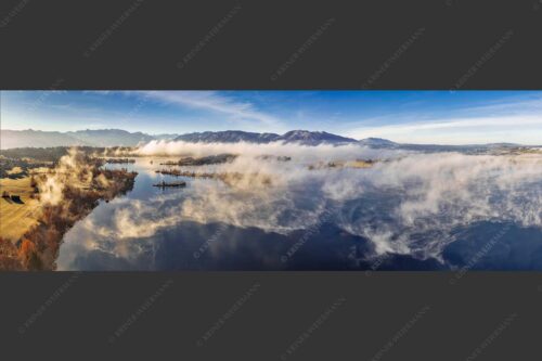 Blick über die Nebel am Staffelsee - Es lichtet sich 3:1  -- Staffelsee Nebel Murnau Seehausen - mehr Infos bei www.Kriner-Weiermann.de