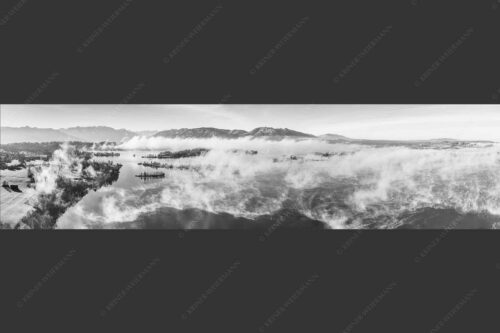 Blick über die Nebel am Staffelsee - Es lichtet sich 4:1 sw -- Staffelsee Nebel Murnau Seehausen - mehr Infos bei www.Kriner-Weiermann.de