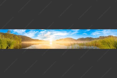 Aufgehende Sonne über dem Barmsee mit Soierngebirge - Feinster Morgen 6:1  -- Sonnenaufgang am Barmsee - mehr Infos bei www.Kriner-Weiermann.de