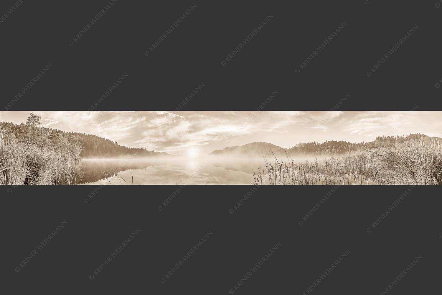 Aufgehende Sonne über dem Barmsee mit Soierngebirge - Feinster Morgen 6:1 sepia -- Sonnenaufgang am Barmsee - mehr Infos bei www.Kriner-Weiermann.de