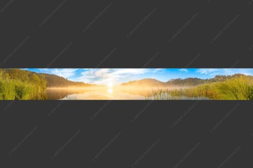 Aufgehende Sonne über dem Barmsee mit Soierngebirge - Feinster Morgen 8:1  -- Sonnenaufgang am Barmsee - mehr Infos bei www.Kriner-Weiermann.de