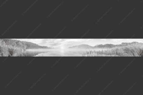 Aufgehende Sonne über dem Barmsee mit Soierngebirge - Feinster Morgen 8:1 sw -- Sonnenaufgang am Barmsee - mehr Infos bei www.Kriner-Weiermann.de