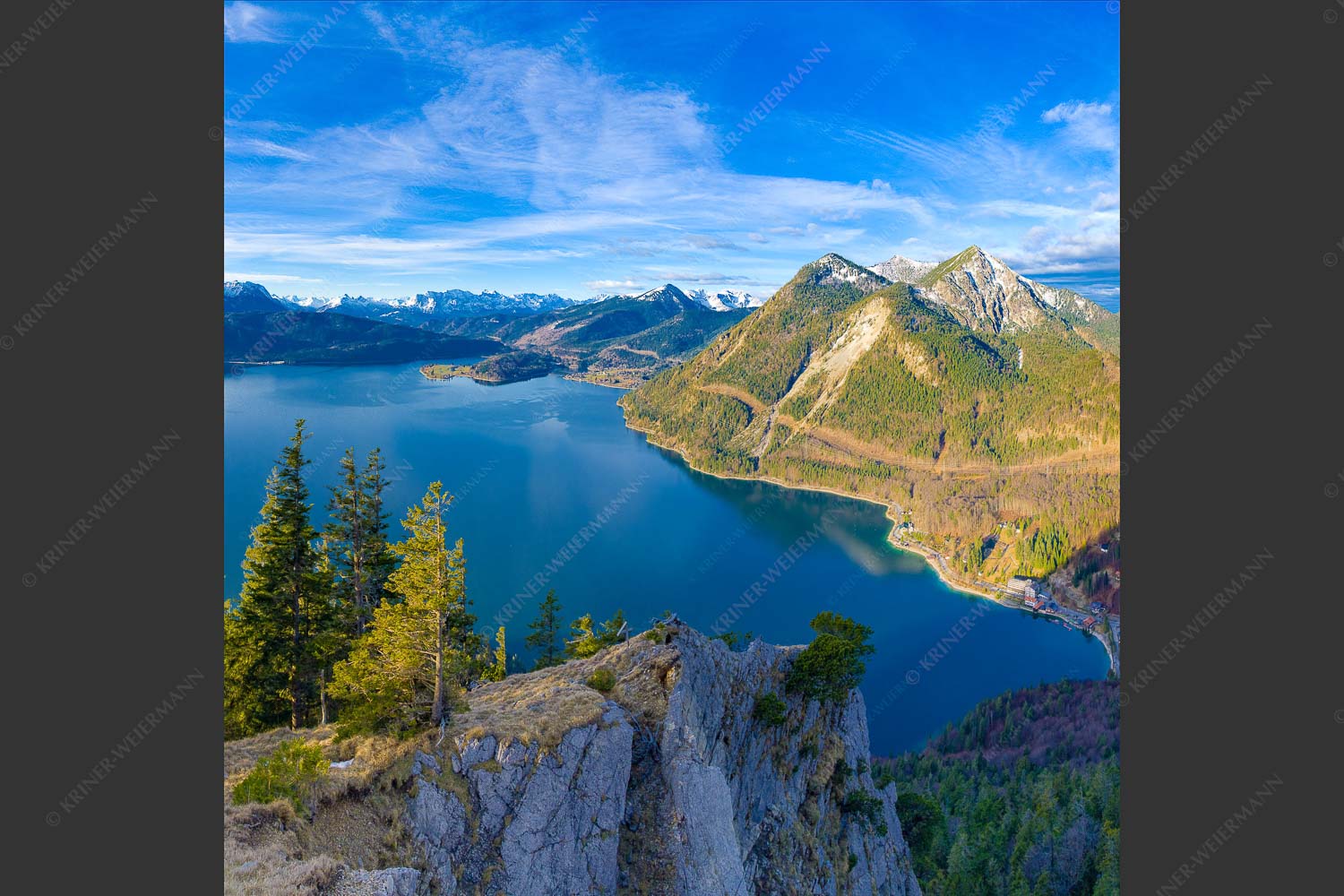 Blick über Walchensee zum Herzogstand - Fiordlands 1:1 -- Walchensee Fahrenberg und Herzogstand - mehr Infos bei www.Kriner-Weiermann.de