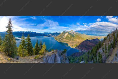 Blick über Walchensee zum Herzogstand - Fiordlands 2,5:1  -- Walchensee Fahrenberg und Herzogstand - mehr Infos bei www.Kriner-Weiermann.de