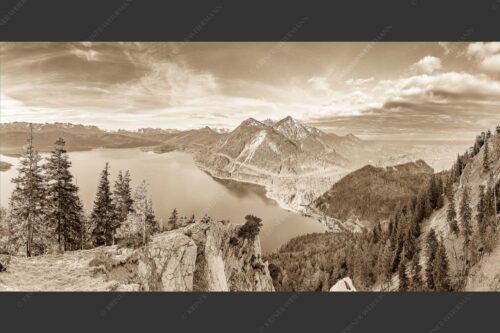 Blick über Walchensee zum Herzogstand - Fiordlands 2:1 sepia -- Walchensee Fahrenberg und Herzogstand - mehr Infos bei www.Kriner-Weiermann.de