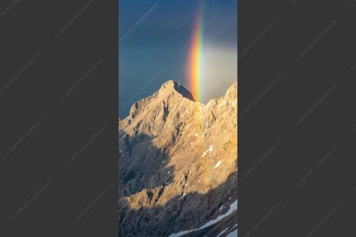 Doppelregenbogen an der Alpspitze im Wetterstein - Fontäne 1:2  -- Regenbogen an der Alpspitze - mehr Infos bei www.Kriner-Weiermann.de