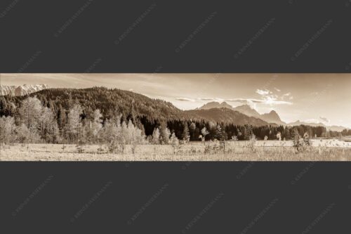 Blick über den Geroldsee mit Zugspitzmassiv im Wetterstein - Frische Birken 4:1 sepia -- Geroldsee mit Zugspitzmassiv - mehr Infos bei www.Kriner-Weiermann.de