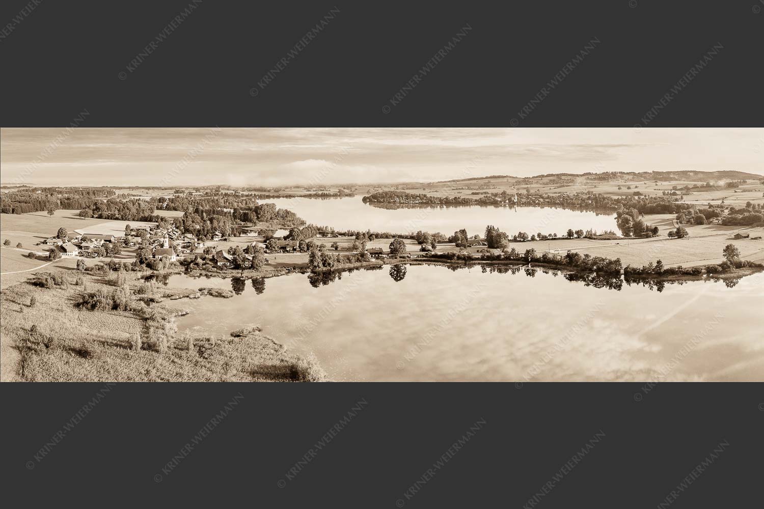 Blick über Froschhauser- und Riegsee - Froschhausen 3:1 sepia -- Riegsee und Froschhauser See - mehr Infos bei www.Kriner-Weiermann.de