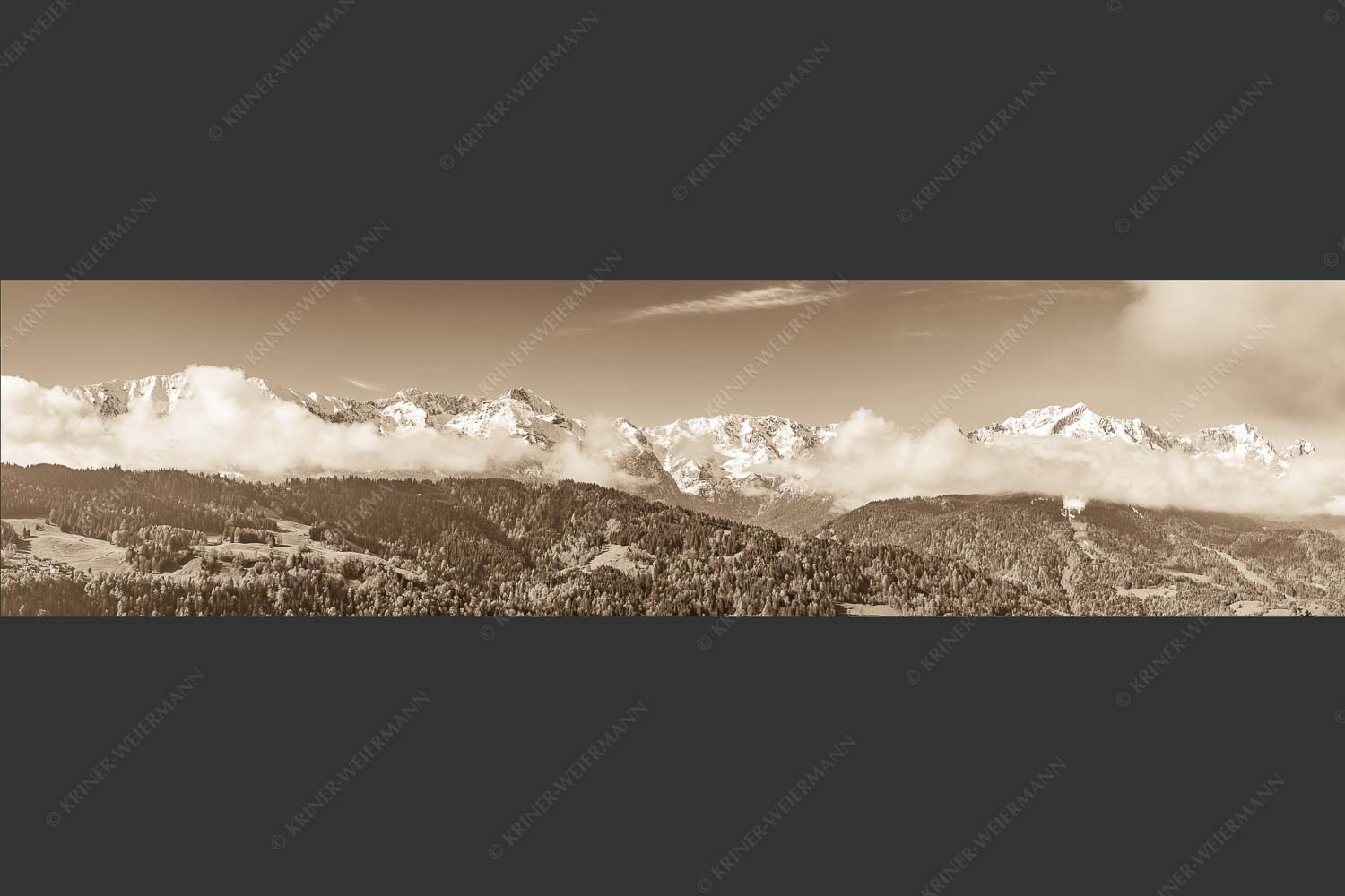 Erstes Grün im Tal und frischer Schnee auf den Bergen im Wettersteingebirge - Frühling und Winter 4:1 sepia -- Dreitorspitzen im Wetterstein - mehr Infos bei www.Kriner-Weiermann.de