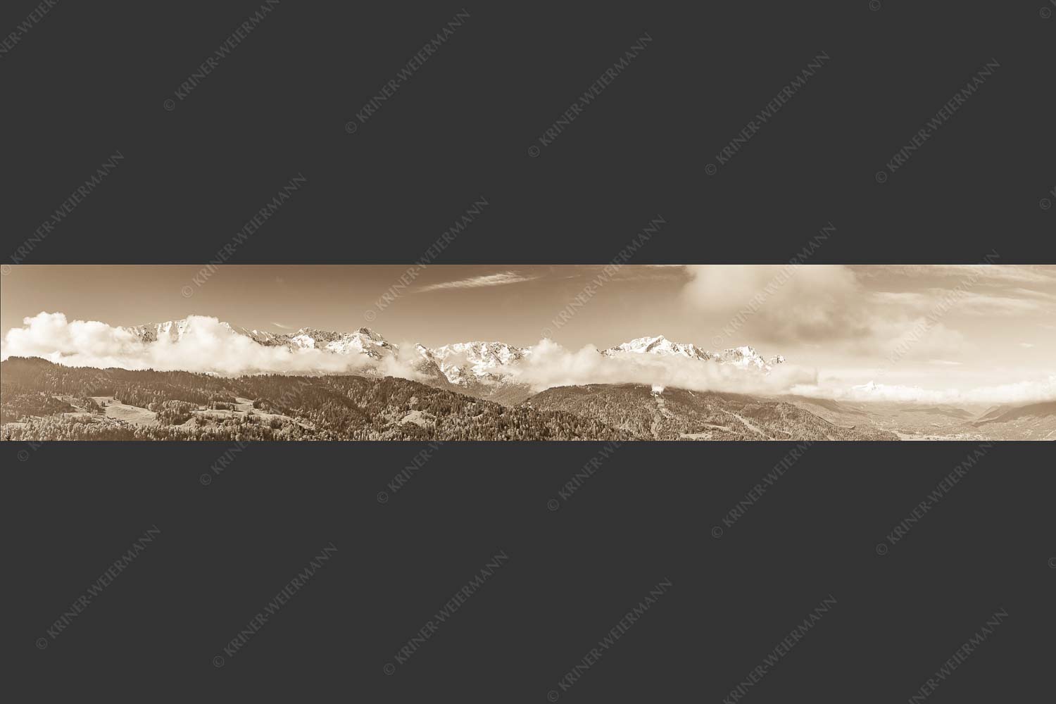 Erstes Grün im Tal und frischer Schnee auf den Bergen im Wettersteingebirge - Frühling und Winter 6:1 sepia -- Dreitorspitzen im Wetterstein - mehr Infos bei www.Kriner-Weiermann.de