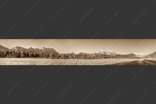 Vom Karwendel über Arnstock und Wettersteingebirge - Ganzes Panorama 6:1 sepia -- Soiern Karwendel und Wetterstein - mehr Infos bei www.Kriner-Weiermann.de