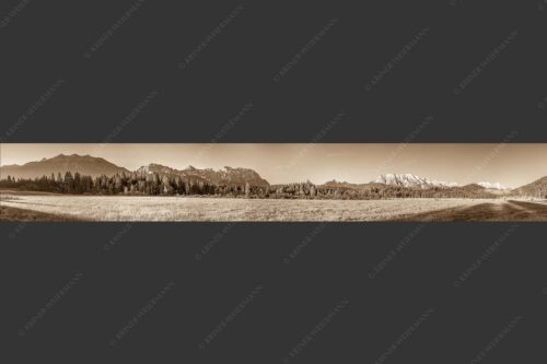 Vom Karwendel über Arnstock und Wettersteingebirge - Ganzes Panorama 7:1 sepia -- Soiern Karwendel und Wetterstein - mehr Infos bei www.Kriner-Weiermann.de